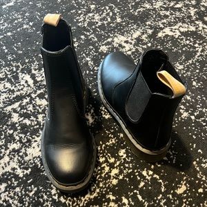 women's doc martens chelsea boots- worn once!